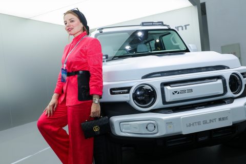 iCAUR presenta la concept car ROBOX e la V27 ad Auto China 2026
