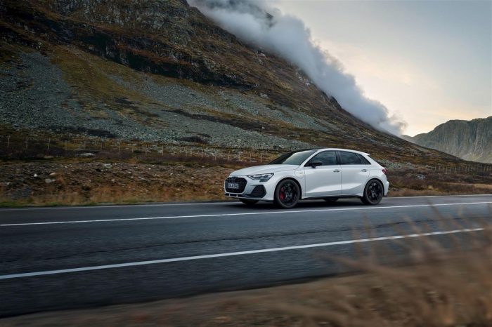 Audi A3 restyling 2026, abitacolo fenomenale con il Digital Stage 3 Audi A3 restyling 2026 abitacolo fenomenale con il Digital Stage 11 700x466