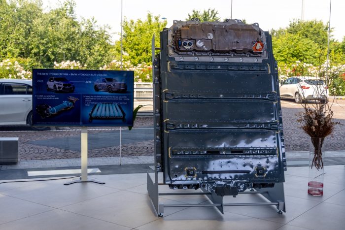 BMW Hydrogen Day 1 700x467