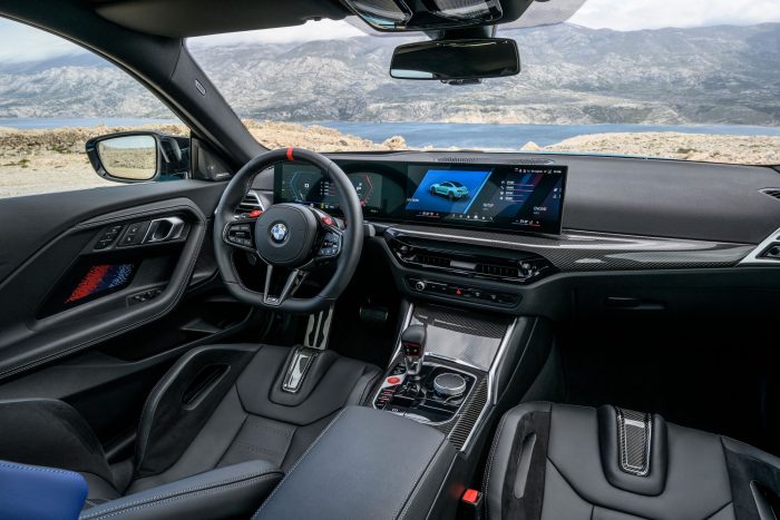 BMW M2 con M xDrive, la trazione integrale super sportiva 3 BMW M2 con M xDrive 90 700x467