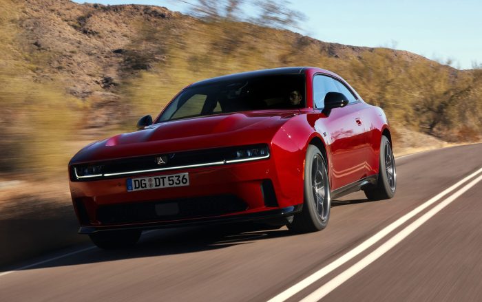 Dodge Charger, prezzo della muscle car, benzina o elettrica, per l'Italia. Da 66.000 euro 8 Dodge Charger Daytona(