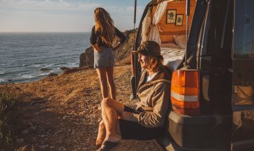 Itinerari-in-camper-2026-5-coste-italiane-ricche-di-miti-1_Copertina_Yescapa-scaled-370x220.jpg