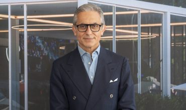 Massimiliano-Di-Silvestre-a-Chief-Marketing-Commercial-Officer-Ferrari-370x220.jpg