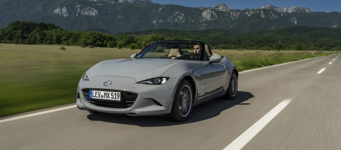 Mazda MX-5 2027, la formidabile regina dell'estate sfoggia l'allestimento Yakudo e il 1.5 sale a 136 cv 4 Mazda MX 5 2027 1 e1781080267539 700x308