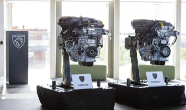 Peugeot-Turbo-100-addio-cinghia.-arriva-il-nuovo-tre-cilindri-da-101-CV-10-370x220.jpeg