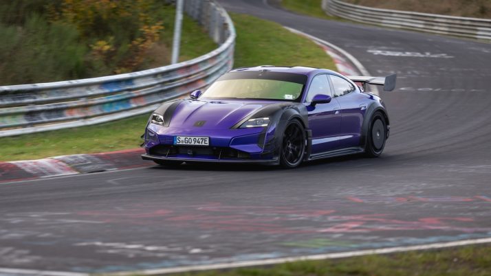Pirelli-P-Zero-Trofeo-RS-record-al-Nurburgring-su-Porsche-Taycan-Turbo-GT-con-Manthey-Kit-3-714x402.jpeg