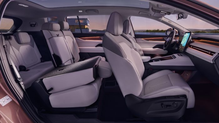 I segreti di Skoda Peaq, ammiraglia elettrica da 7 posti e 610 km di autonomia 5 Skoda Peaq 2026 foto ufficiali 7 700x394