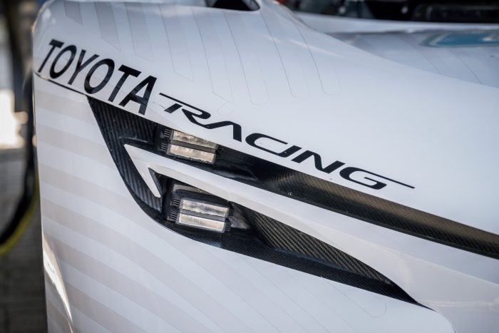Toyota TR LH2 Racing, l'auto da corsa alimentata a idrogeno liquido. Nuova frontiera? 4 Toyota TR LH2 Racing lauto da corsa alimentata a idrogeno liquido 11 700x467