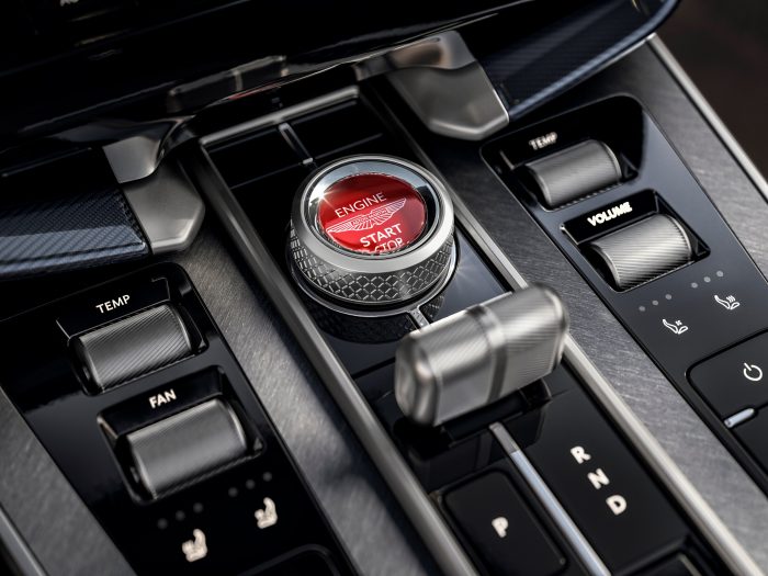 Aston Martin Vanquish 25th Anniversary Edition 5 Aston Martin Vanquish 25th Anniversary Edition 12 700x525