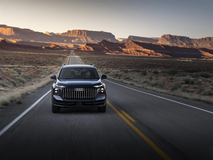 Audi Q9, la più grande di sempre. 5,31 metri, lusso e tecnologia 7 Audi Q9 13 700x525
