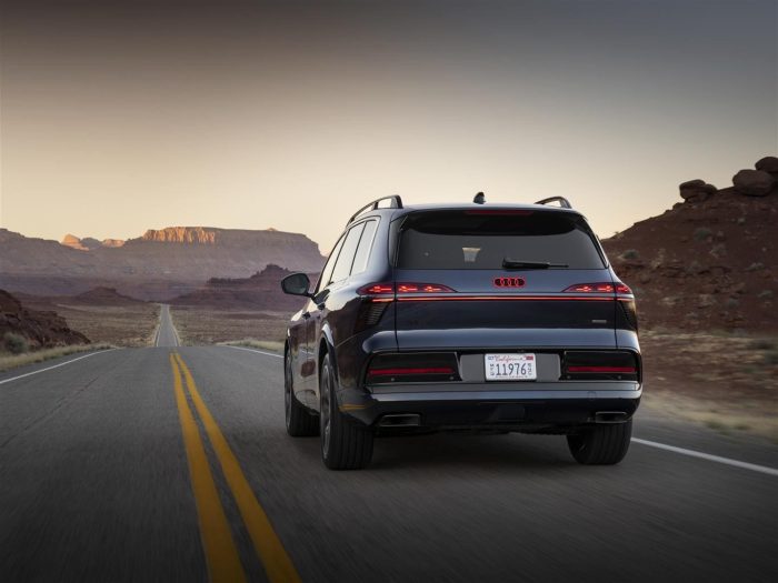 Audi Q9, la più grande di sempre. 5,31 metri, lusso e tecnologia 6 Audi Q9 7 700x525
