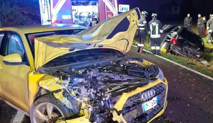 Auto in avaria centrata da un altro mezzo muore donna di 60 anni incidenti e1784889234397 700x405