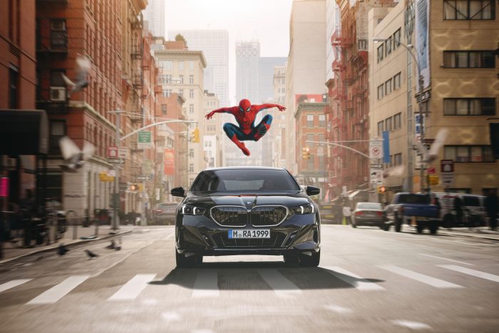 BMW iX3 e Spider Man Brand New Day stella elettrica al cinema 4 700x467
