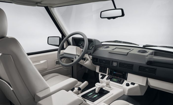 Coppia esclusiva di Range Rover allasta da RM Sothebys a Monterey 2026 5 700x428