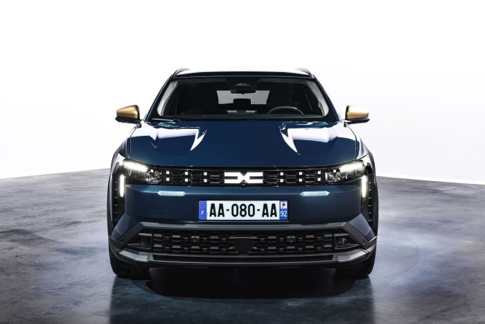 Dacia Striker foto ufficiali 49 700x467