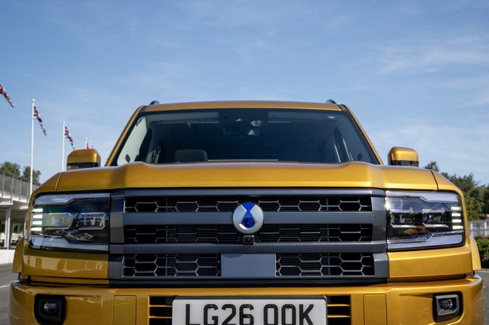 Denza Bao, arriva il fuoristrada cinese di lusso, plug-in e 544 cavalli 5 Denza Bao 35 700x466