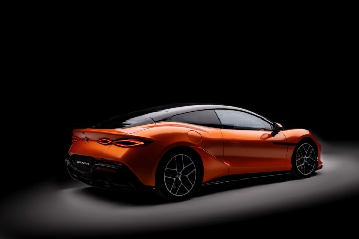 Denza Z la supercar elettrica da 1600 cv del Marchio di lusso di BYD 28 700x466