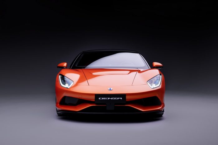 Denza Z la supercar elettrica da 1600 cv del Marchio di lusso di BYD 4 700x466