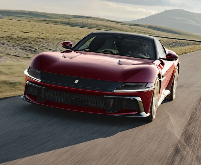 Ferrari 12Cilindri Manuale, 830 cavalli per un cambio unico e formidabile 7 Ferrari 12Cilindri Manuale,