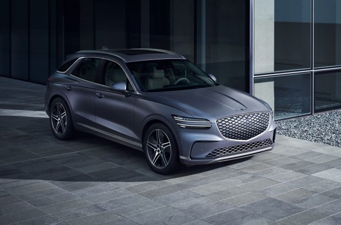 Genesis Electrified GV70, arriva il Suv di lusso coreano da 617 km. Caratteristiche e prezzo 2 Genesis Electrified GV70