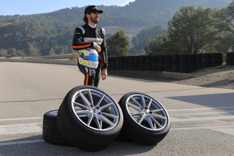Hankook debutta sulla Porsche 911 con le gomme Ventus S1 Evo Z - 1