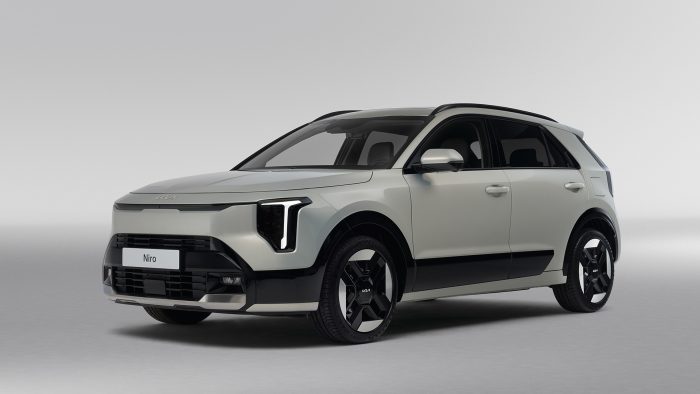 Kia Niro 2027, nuovo stile, motore full hybrid, prezzo da 34.250 euro 2 Kia Niro 2027 700x394