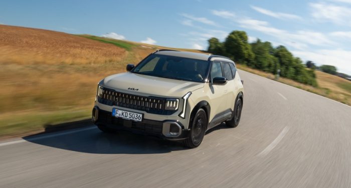 Kia Seltos, arriva un nuovo sceriffo? Prova del Suv medio 6 Kia Seltos su strada 5 e1783452671768 700x376