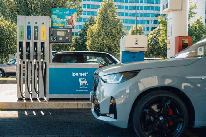 La flotta aziendale diesel di BMW adotta il biocarburante HVO di Enilive 2 La flotta aziendale diesel di BMW adotta il biocarburante HVO di Enilive