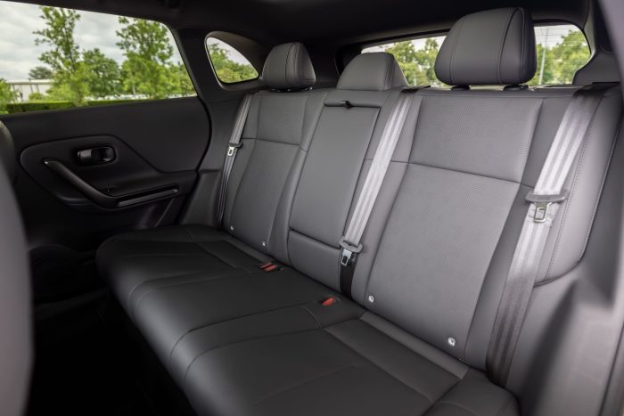 Leapmotor B05, come va la berlina elettrica cinese. Una sorpresa, oltre al prezzo... 4 Leapmotor B05 su strada 2026 14 700x467