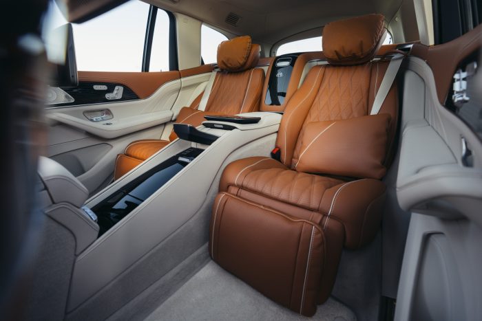 Mercedes Maybach GLS, 612 cavalli di puro lusso 3 Mercedes Maybach GLS 29 700x467