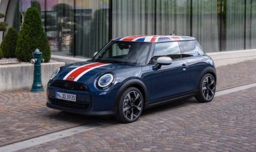 Mini-Cooper-Oxford-Edition-18-e1783926606116-370x220.jpeg