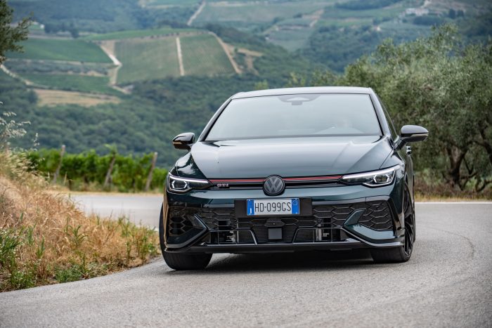 Volkswagen Golf GTI Edition 50 la prova 11 700x467