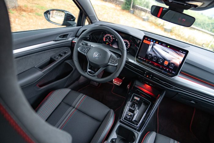 Volkswagen Golf GTI Edition 50 la prova 51 700x467