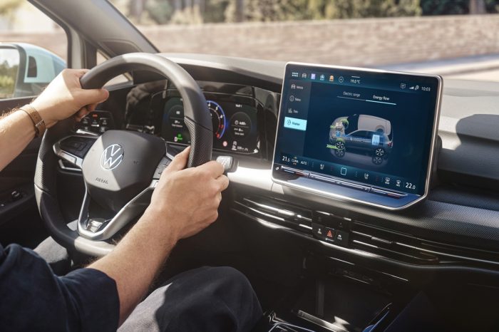 Volkswagen Golf e T Roc Full Hybrid arrivano sul mercato come funzionano 8 700x466
