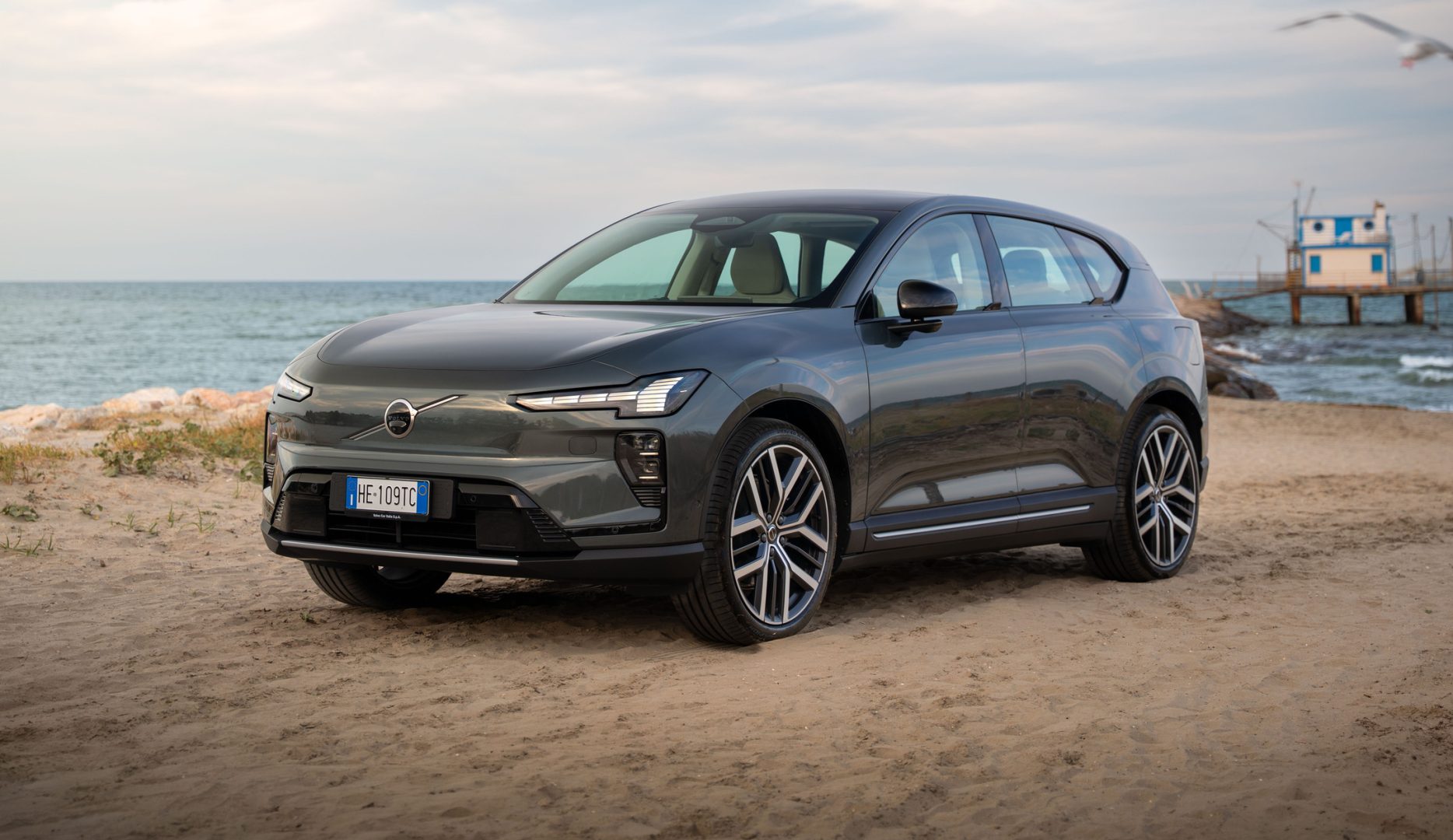 Volvo EX60 prova su strada - 19