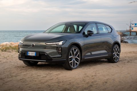 Volvo EX60 prova su strada - 19