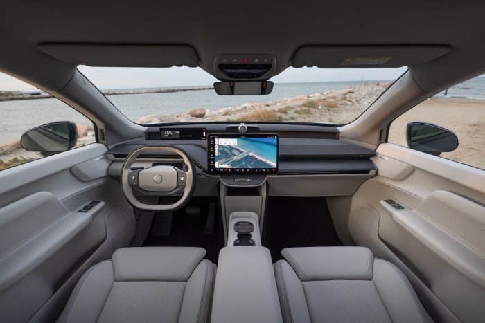 Volvo EX60, elettrica di tecnologia, lusso e massima sicurezza. La prova 3 Volvo EX60 prova su strada 22 700x467