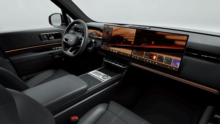Zeekr 9X, il Suv Super Hybrid di lusso da 897 cavalli e 737 Km 3 ZEEKR 9X il SUV Super Hybrid 4 700x394