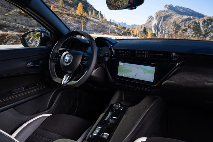 Alfa Romeo Junior Sport Speciale 10 700x467