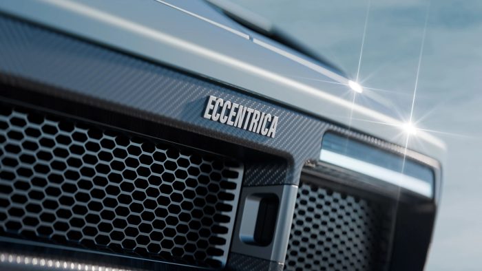 Eccentrica V12 Roadster 6 700x394
