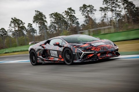 Formidabile Lamborghini Revuelto SV, sta per arrivare ma ha già fatto un record
