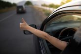 Guida all'estero 2026, i 5 segreti del galateo stradale