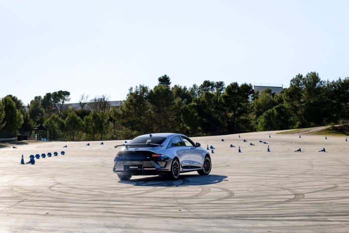 Hyundai Ioniq 6 N arriva in Italia e va fortissimo. Informazioni e prezzo 3 IONIQ 6 N 04 700x467