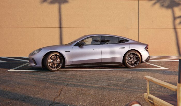 Mercedes AMG GT 53 Coupe 4 formidabile coupe elettrica da 544 cv e 800 km di autonomia 2 700x410