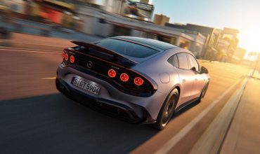 Mercedes-AMG-GT-53-Coupe-4-formidabile-coupe-elettrica-da-544-cv-e-800-km-di-autonomia-3-370x220.jpg