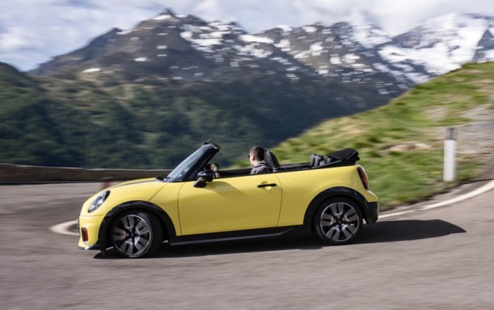 Mini John Cooper Works Cabrio 18 e1787122558693 700x440