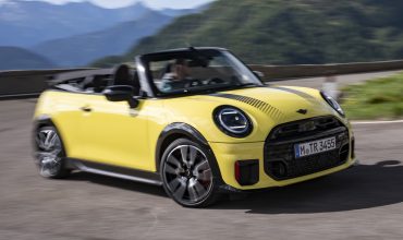 Mini-John-Cooper-Works-Cabrio-370x220.jpg