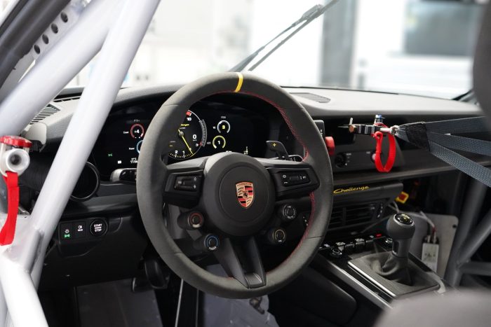 Nuovo Porsche 911 Challenge, 515 cavalli puri da corsa 3 Porsche 911 Challenge 19 700x467
