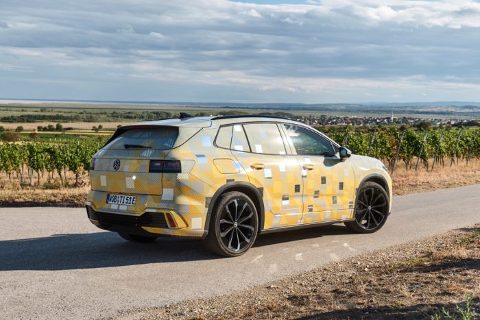 Volkswagen ID.Tiguan, come va su strada l'erede della ID.4 3 Volkswagen ID.Tiguan 33 700x467
