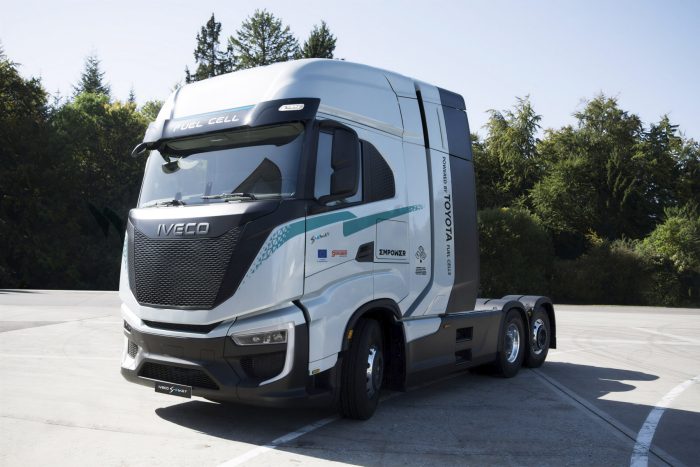 IVECO e Toyota creano lo S-eWay Fuel Cell nel progetto EMPOWER 5 1920_iveco_s-eway_artic_fuelcell25